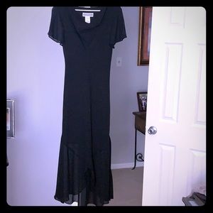 Jessica Howard dress lovely black dress flows well